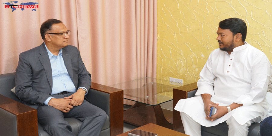 বস্ত্র ও পাট মন্ত্রণালয়ের প্রতিমন্ত্রীর সাথে রাসিক প্রশাসকের সৌজন্য সাক্ষাৎ