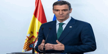 বাংলাদেশিসহ নথিহীন পাঁচ লাখ অবৈধ অভিবাসীকে বৈধতা দিচ্ছে স্পেন