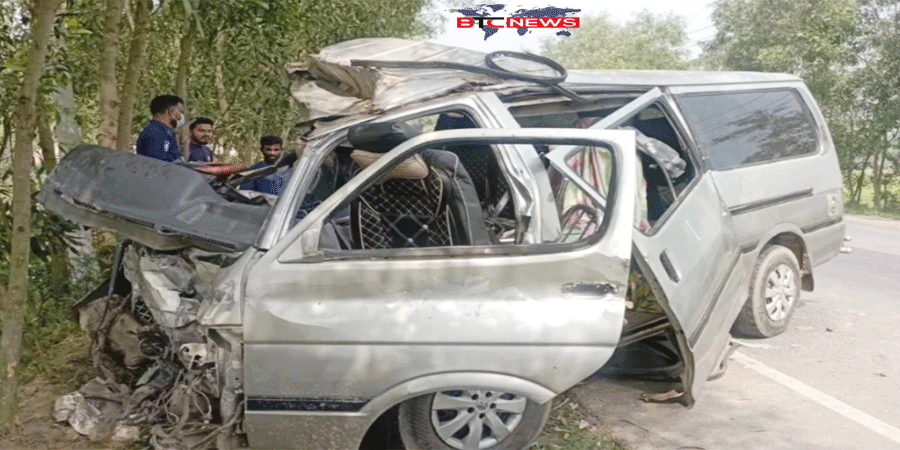 ঘোড়াঘাটে ট্রাক-মাইক্রোবাস সংঘর্ষে নিহত চালক, আহত-১০