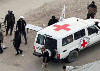 গাজায় ইসরাইলি জিম্মিদের হস্তান্তর শুরু