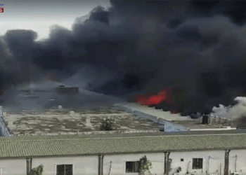 আগুন: শাহজালালে বিমান ওঠানামা বন্ধ