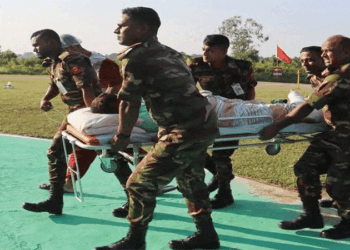 মাইন বিস্ফোরণে আহত বিজিবি সদস্যকে নেয়া হলো ঢাকা সিএমএইচে