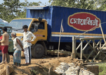 দীঘিনালায় দেবে গেছে বেইলি সেতু, লংগদুর সঙ্গে খাগড়াছড়ির যান চলাচল বন্ধ