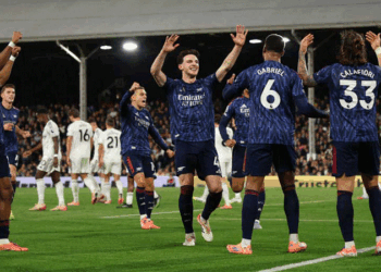 ত্রোসারের গোলে শীর্ষে ফিরল আর্সেনাল