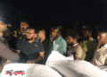 চারঘাটে গভীর রাতে সার পাচারকালে জনতার হাতে আটক, ডিলারের জরিমানা