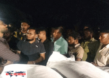 চারঘাটে গভীর রাতে সার পাচারকালে জনতার হাতে আটক, ডিলারের জরিমানা