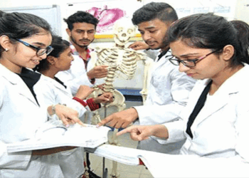 এমবিবিএস ভর্তিতে জিপিএ কমানোর দাবি শিক্ষার্থী ও বিপিএমসিএ’র