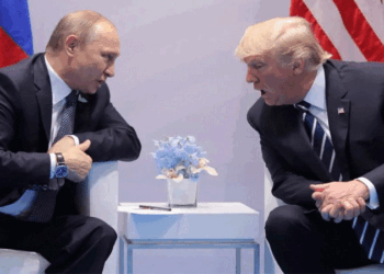 যুক্তরাষ্ট্র না রাশিয়া, কাকে বেছে নেবে ভারত?