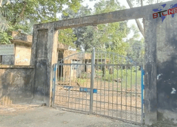 এতিম শিশুদের বিনামূল্যে থাকা-খাওয়া, পড়াশুনা ও প্রশিক্ষণ দেওয়া এই প্রতিষ্ঠানটি,   জিয়া মেমোরিয়াল অরফানেজ ট্রাস্ট বাগেরহাটে আওয়ামী সরকারে রোষানলে পড়ে দীর্ঘদিন ধরে বন্ধ 