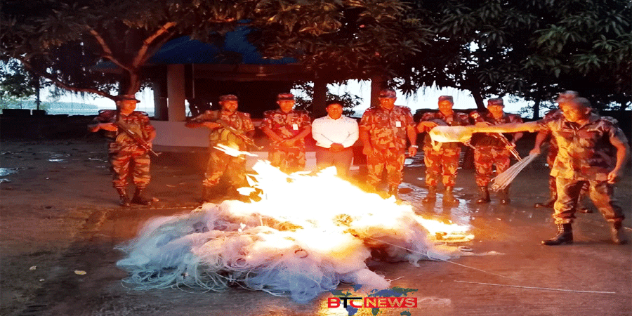 রাজশাহী’র গোদাগাড়ী সীমান্ত হতে জাটকা ইলিশসহ কারেন্ট জাল আটক