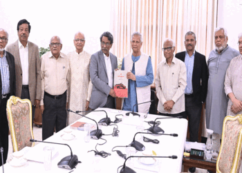 জাতীয় নির্বাচনের আগে অথবা নির্বাচনের দিন গণভোটের সুপারিশ ঐকমত্য কমিশনের