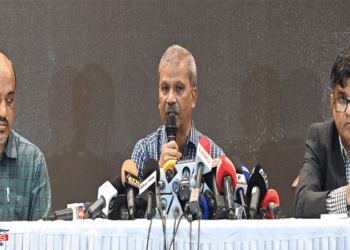 দ্রুতই গণভোটের সিদ্ধান্ত দেবেন প্রধান উপদেষ্টা : আইন উপদেষ্টা