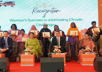নারীর অদম্য সাহসেই গড়ে উঠবে জলবায়ু সহনশীল বাংলাদেশ : পরিবেশ উপদেষ্টা