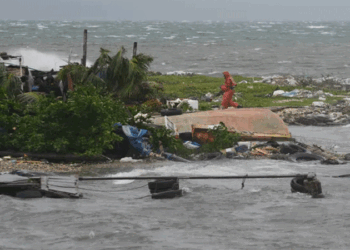 ঘূর্ণিঝড় মেলিসার তাণ্ডবে তছনছ জ্যামাইকা