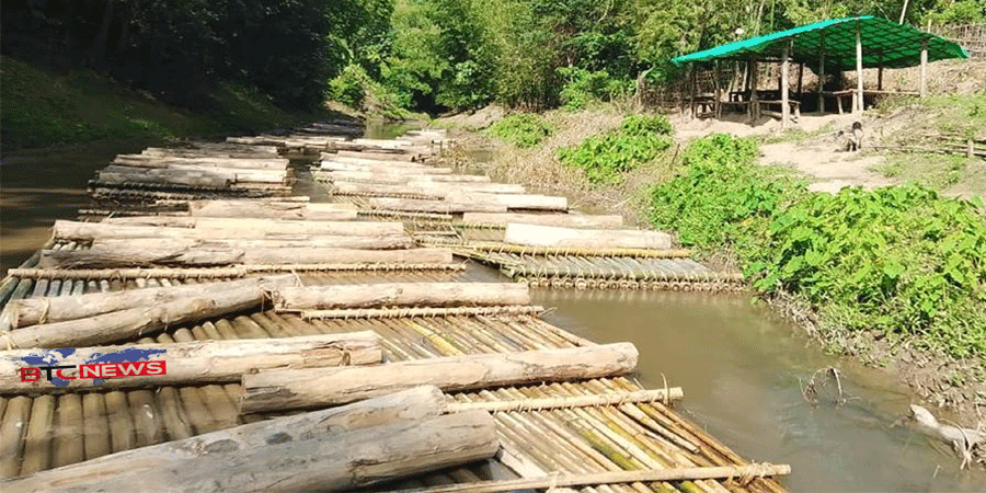 খাগড়াছড়িতে তেলেগু সিনেমা পুষ্পার স্টাইলে কাঠ পাচারের চেষ্টা, জব্দ করলো সেনাবাহিনী