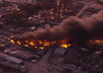 যুক্তরাষ্ট্রের কেন্টাকিতে কার্গো বিমান বিধ্বস্ত