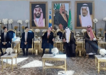 চার দশক পর মালয়েশিয়ার রাজার সৌদি সফর, সম্পর্ক জোরদারে আগ্রহী রিয়াদ-কুয়ালালামপুর