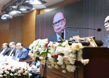 হয়রানি কমাতে হাতের মুঠোয় ভূমিসেবা : ভূমি উপদেষ্টা