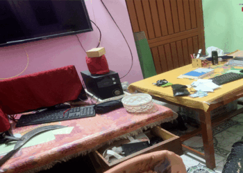 গভীর রাতে ‘ধারালো অস্ত্র’ নিয়ে ডাকাতি স্টাইলে রাজশাহীতে মেজরের বাসায় দুর্ধর্ষ চুরি