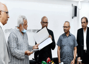 ভারতের আদানির সাথে চুক্তি নিয়ে যা বললেন বিদ্যুৎ উপদেষ্টা