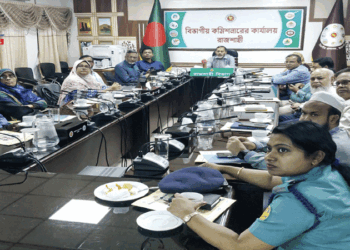 টাইফয়েড টিকার শতভাগ লক্ষ্যমাত্রা অর্জনে জনসচেতনতা অব্যাহত রাখতে হবে – বিভাগীয় কমিশনার