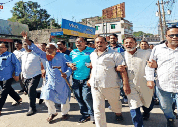 ইসলামপুরে সর্বাত্মক শাটডাউনের প্রতিবাদে বিএনপির বিক্ষোভ মিছিল