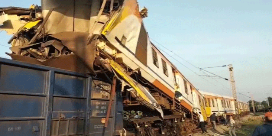 ভারতের ছত্তিশগড়ে যাত্রীবাহী ও মালবাহী ট্রেনের সংঘর্ষ, নিহত-৪