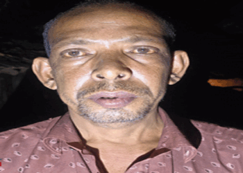 বাগমারায় বিপুল পরিমান অ্যালকোহল সহ মাদক কারবারী হোসেন গ্রেফতার