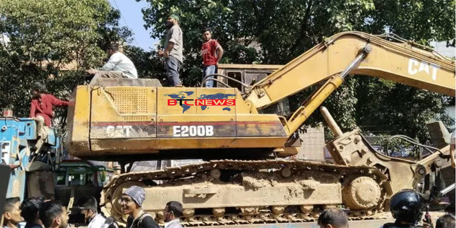 ‘ধানমন্ডি-৩২ গুঁড়িয়ে উন্মুক্ত খেলার মাঠ হবে’