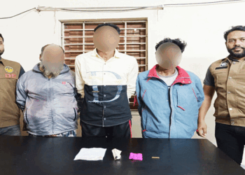 রাজশাহী মহানগরীতে ডিবি পুলিশের অভিযানে স্বর্ণ প্রতারণা চক্রের ৩ সদস্য গ্রেপ্তার