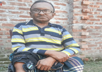 আটোয়ারীর প্রতিবন্ধী আখতারুল হাসান মানবেতর জীবনযাপন করছে