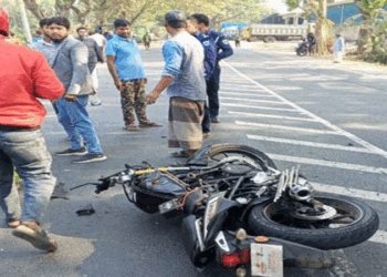 চারঘাটে ট্রাকের ধাক্কায় মোটরসাইকেল আরোহী বিএনপি’র তিন কর্মী নিহত