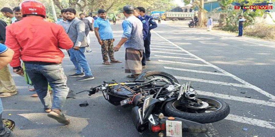 চারঘাটে ট্রাকের ধাক্কায় মোটরসাইকেল আরোহী বিএনপি’র তিন কর্মী নিহত