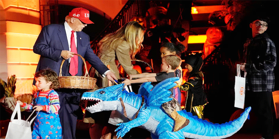 হোয়াইট হাউসে হ্যালোইন উৎসবে মাতলেন ট্রাম্প