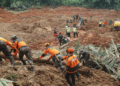 ইন্দোনেশিয়ায় ভয়াবহ ভূমিধস: ২ জনের মৃত্যু, নিখোঁজ-২১