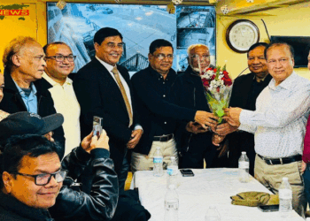 আমেরিকার নিউইয়র্কে চট্টগ্রাম সমিতি কর্তৃক ব্যারিস্টার মনোয়ার হোসেনকে সংবর্ধনা প্রদান