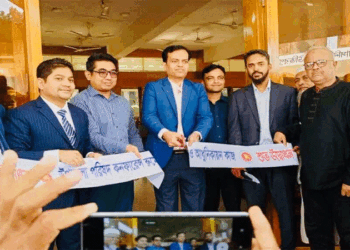 উজিরপুরে নির্বাচনী বিভিন্ন কেন্দ্র পরিদর্শনসহ উন্নয়ন মূলক কাজের উদ্বোধন