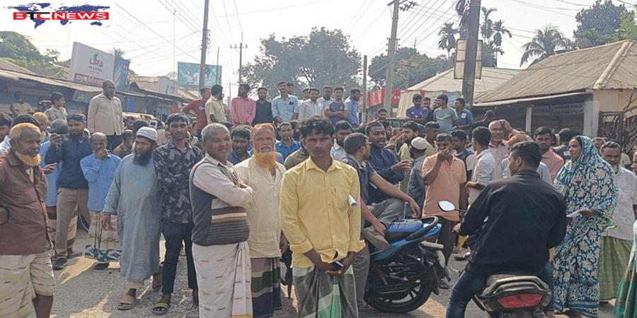 লালমনিরহাটের হাতীবান্ধায় সারের জন্য কৃষকদের মহাসড়ক অবরোধ