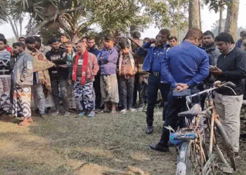 শিবগঞ্জে এক পুকুর পাহারাদারকে চোখ উপড়ে হত্যা