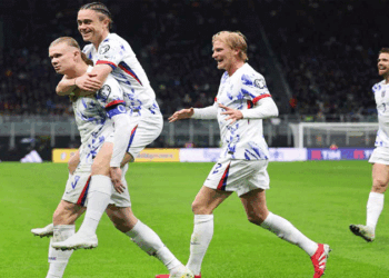 হলান্ডের রেকর্ড, ইতালির ভাগ্য ঝুলিয়ে রেখে বিশ্বকাপে নরওয়ে