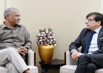 ফায়ার সার্ভিসের সক্ষমতা বৃদ্ধিতে ফ্রান্সকে সহযোগিতার আহ্বান স্বরাষ্ট্র উপদেষ্টার