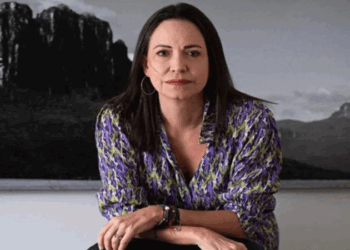 ভেনেজুয়েলা নিজ দেশে মার্কিন সামরিক হামলা চান নোবেল বিজয়ী মাচাদো!