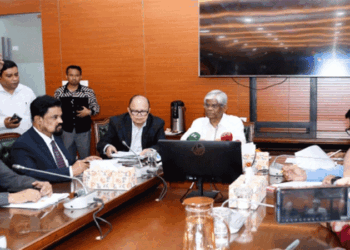 সরকারি কর্মকর্তা–কর্মচারীদের নতুন বেতনের সিদ্ধান্ত নেবে পরবর্তী সরকার : অর্থ উপদেষ্টা