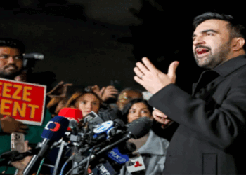 ‘ইতিহাস তৈরি হতে যাচ্ছে’: নির্বাচনের শুরুতে সমর্থকদের উদ্দেশ্যে মেয়র প্রার্থী জোহরান মামদানি