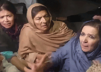 পাকিস্তানে ইমরান খানের ৩ বোন আটক