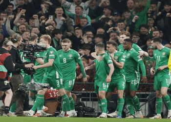 লাল কার্ড দেখলেন রোনালদো, আইরিশদের বিপক্ষে হেরে গেল পর্তুগাল