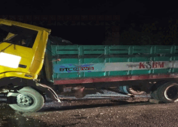 ফেনীতে ট্রাকের পেছনে পিকআপের ধাক্কা, চালক নিহত