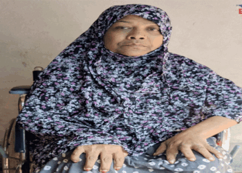 বড়াইগ্রামে পুলিশের ধাওয়ায় আহত বিএনপি নেত্রী হেলেনা বিনা চিকিৎসায় পঙ্গুত্বের পথে