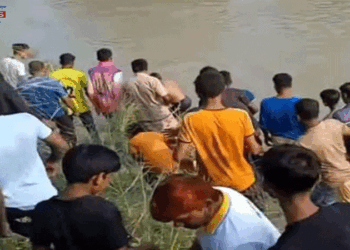 চারঘাটে বড়াল নদে গোসলে নেমে দুই বন্ধুর মর্মান্তিক মৃত্যু