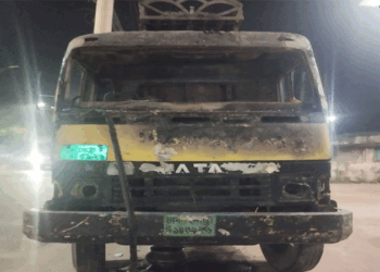 মতিহারে ট্রাকচাপায় রাজশাহী কলেজছাত্রের মৃত্যু, বিক্ষুব্ধ জনতা ট্রাকে আগুন